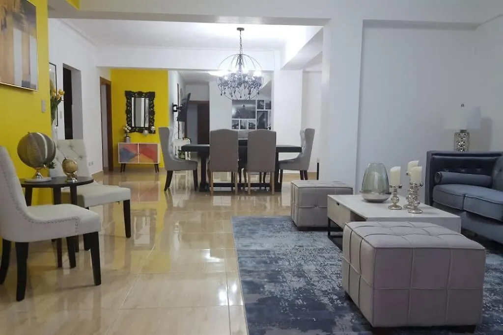 Huge Luxury Penthouse, Family Friendly contacts